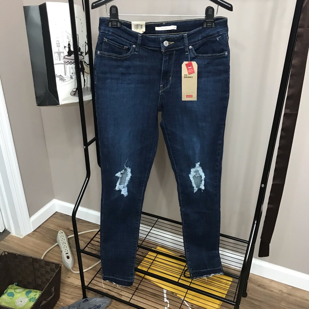 Levi Skinny Jeans | 711 Skinny | 8 Med W29 L 30
